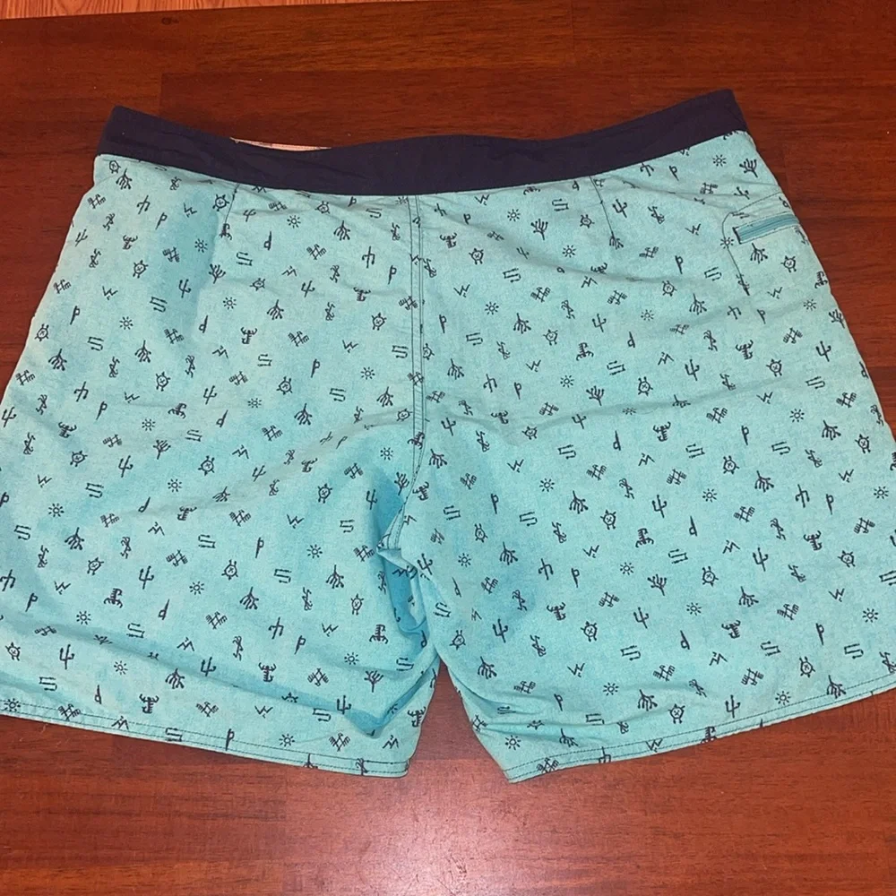 Patagonia M's Printed Wavefarer Mens Board Shorts. Size 40. 19’inches in length